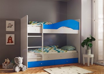 Двухэтажная кровать Мая с 2 ящиками на щитах, корпус Млечный дуб, фасад Синий в Абакане