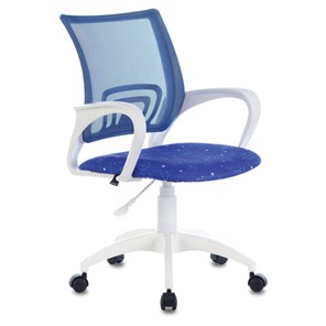 Офисное кресло Brabix Fly MG-396W (с подлокотниками, пластик белый, сетка, темно-синее с рисунком "Space") 532405 в Абакане