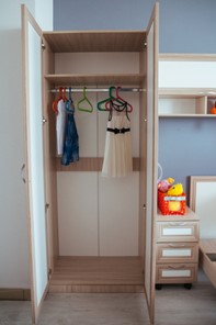 Распашной детский шкаф Остин М02 в Абакане - предосмотр 3